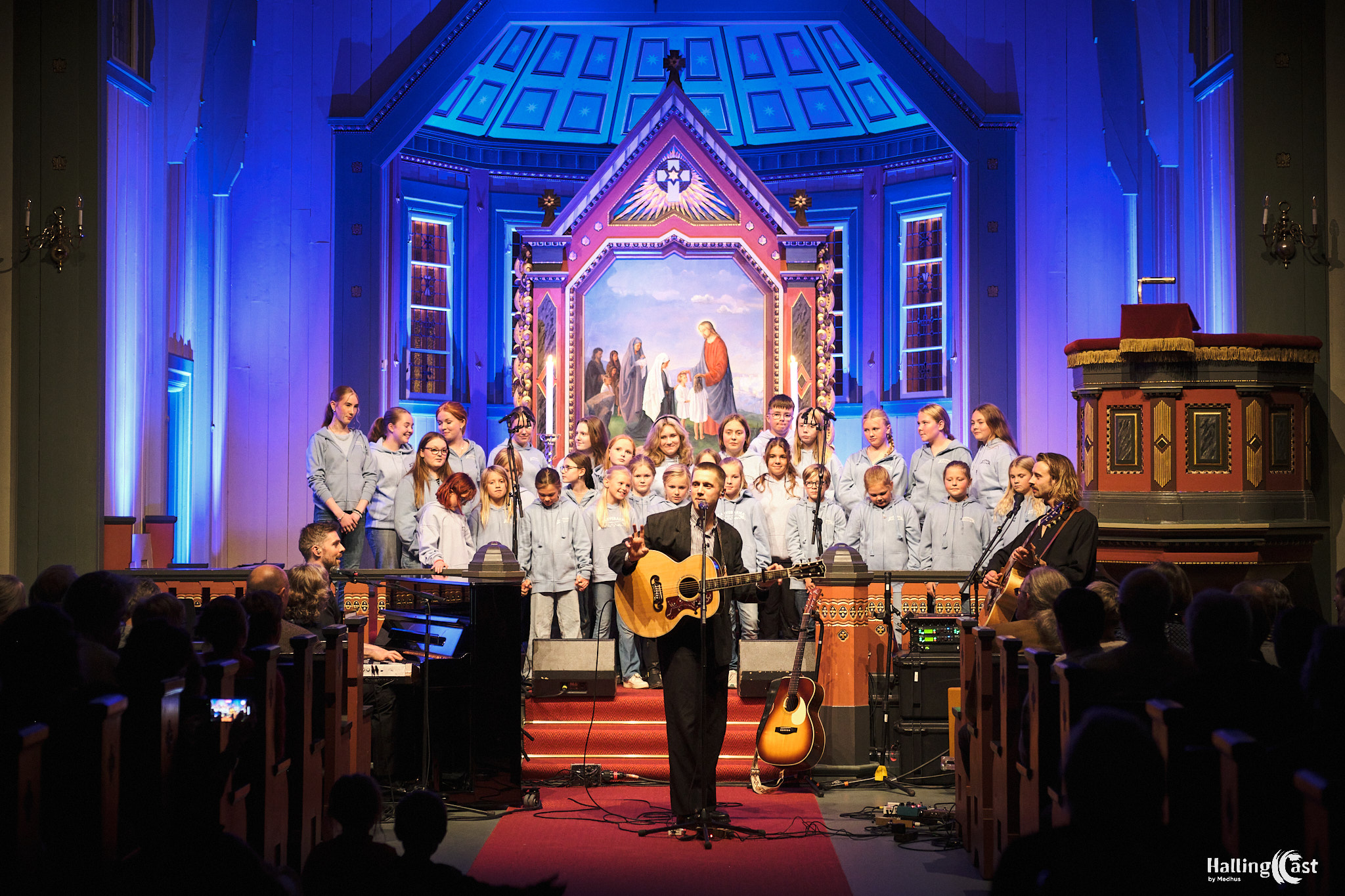 Hol kyrkje sommer 2002